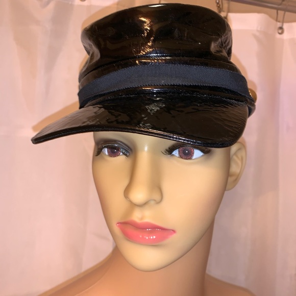 LOUIS VUITTON size SM black patent leather cap - Picture 8 of 8